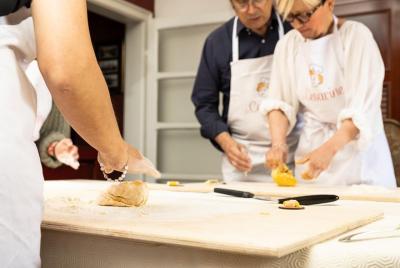 Comparta su amor de pasta: clase de pasta y tiramisú en grupos pequeños en Lecce Comparta su amor de pasta: clase de pasta y tiramisú en grupos pequeños en Lecce