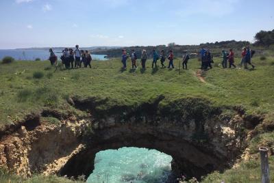 Aventura de trekking en Otranto: el camino del ermitaño y la bahía de los turcos Aventura de trekking en Otranto: el camino del ermitaño y la bahía de los turcos