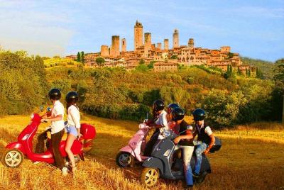 Excursión en tierra desde Livorno a Toscana incluido Vespa Tour - Ultimate Tour