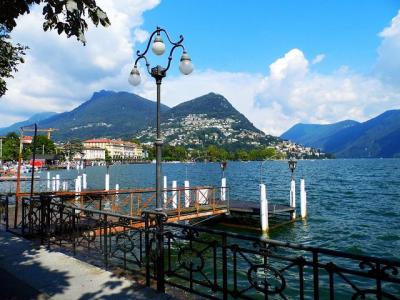 Excursión de un día al lago Como y Lugano desde Milán con recogida en el hotel Excursión de un día al lago Como y Lugano desde Milán con recogida en el hotel