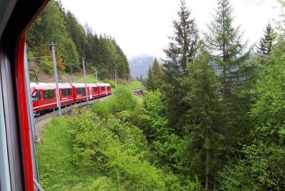 Bernina express y St. Moritz. Tour desde Milán Bernina express y St. Moritz. Tour desde Milán