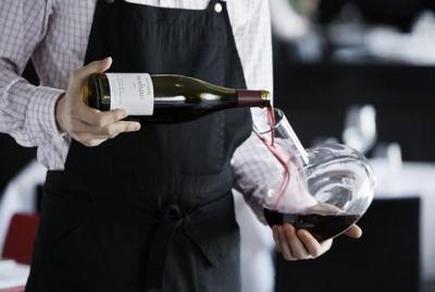 Experiencia de cata de vinos en el centro de Milán Experiencia de cata de vinos en el centro de Milán