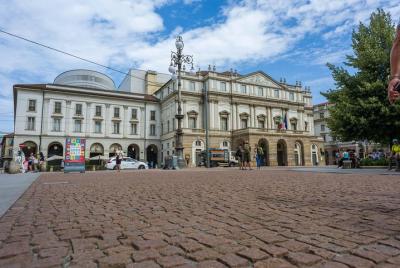 Visita privada al Teatro alla Scala y la Iglesia de San Fedele. Visita privada al Teatro alla Scala y la Iglesia de San Fedele.