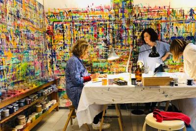 Lección privada de pintura y cerámica con aperitivo en Milán Lección privada de pintura y cerámica con aperitivo en Milán