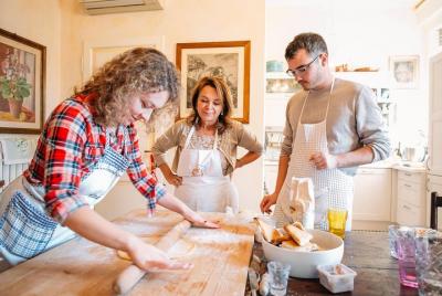 Comparta su amor de pasta: clase de pasta y tiramisú en grupos pequeños en Módena