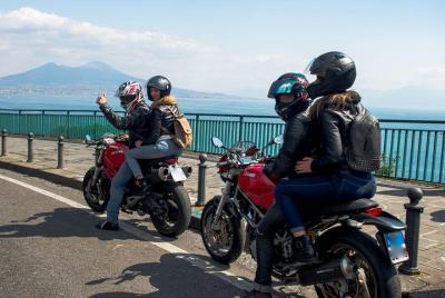 Motour Italia: tour en moto por la costa de Amalfi, Nápoles y Campi Flegrei