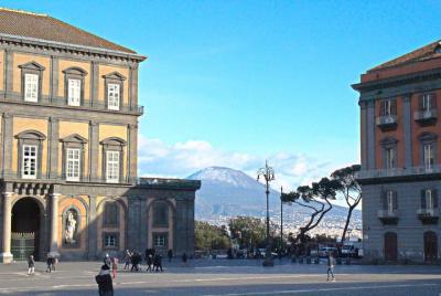 Tour a pie en Nápoles: The Royals y la experiencia de la Bourbon Gallery