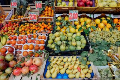 Visita al mercado local y clase de cocina privada en la casa de un local en Nápoles