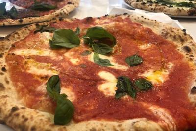 Taller de pizza en Nápoles Haz tu Margarita