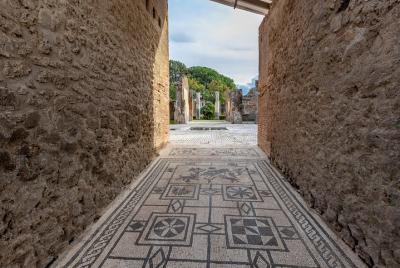 La legendaria ciudad costera del Vesubio con un local