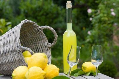 El Tour Gastronómico: Limoncello, Aceite de Oliva y Cata de Vinos con Almuerzo
