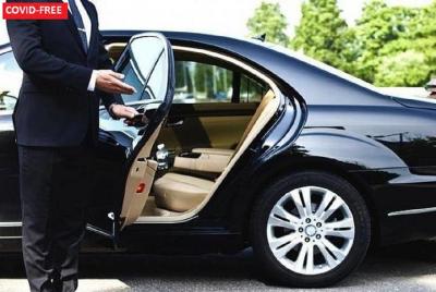 Aeropuerto de Nápoles: traslado compartido a Sorrento y la costa de Amalfi