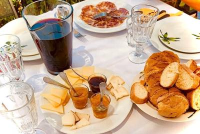 Tour privado FOODIES DELIGHT y SICILIAN VILLAGE - comenzando desde Palermo