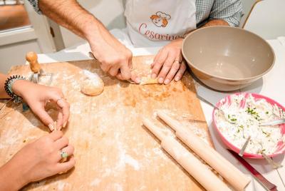 Comparta su amor de pasta: clase de pasta y tiramisú en grupos pequeños en Todi Comparta su amor de pasta: clase de pasta y tiramisú en grupos pequeños en Todi