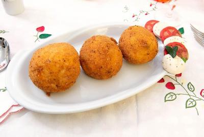 Visita al mercado de grupos pequeños y experiencia gastronómica en la casa de Cesarina en Pavía Visita al mercado de grupos pequeños y experiencia gastronómica en la casa de Cesarina en Pavía