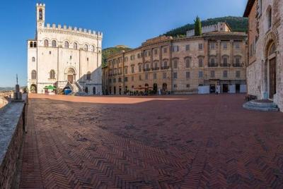 Excursión de un día: tour privado de gubbio y Perugia + Museo del aceite de oliva y el vino con brunch Excursión de un día: tour privado de gubbio y Perugia + Museo del aceite de oliva y el vino con brunch