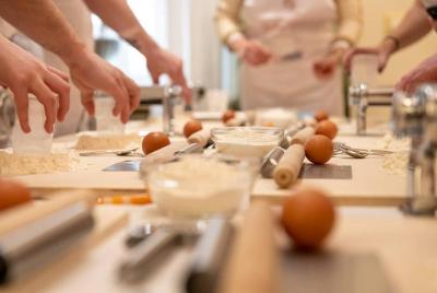 Clase de cocina privada con almuerzo o cena en la casa de un local en Todi Clase de cocina privada con almuerzo o cena en la casa de un local en Todi