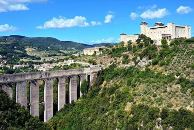 Tour a pie privado Spoleto Tour a pie privado Spoleto