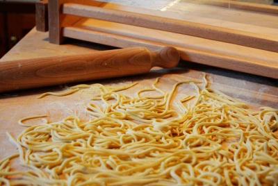 Manos en las clases de cocina italiana Manos en las clases de cocina italiana