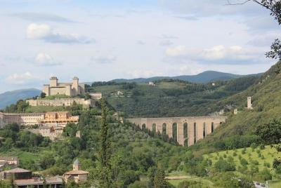 Traslado privado: aeropuerto de Ciampino (CIA) a Spoleto o viceversa Traslado privado: aeropuerto de Ciampino (CIA) a Spoleto o viceversa