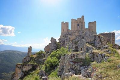 Rocca Calascio y Santo Stefano di Sessanio: trekking y cine