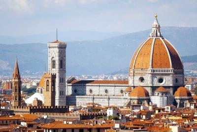 Florencia, Galería de los Uffizi y Chianti en monovolumen desde Pisa con cata de vinos