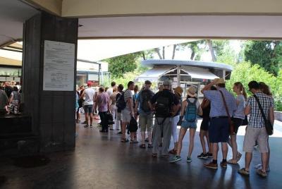 Pompeya SmallGroup SkipTheLine