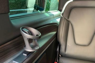 Traslado privado de lujo NAPLES estación de tren a SORRENTO o vv