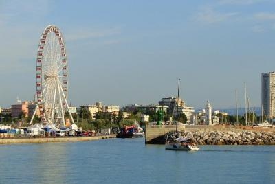 Traslado privado: puerto de Civitavecchia a Rimini o viceversa