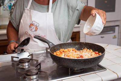 Almuerzo o cena y demostración de cocina en una casa local en Vietri sul Mare
