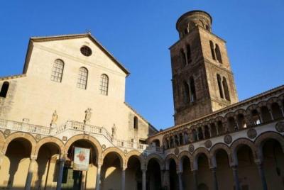 Recorrido privado a pie por Salerno con un guía local