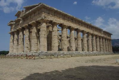 Explore Paestum con un arqueólogo experto