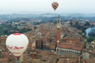 Tour privado: Vuelo en globo aerostático por la Toscana con transporte desde Siena Tour privado: Vuelo en globo aerostático por la Toscana con transporte desde Siena