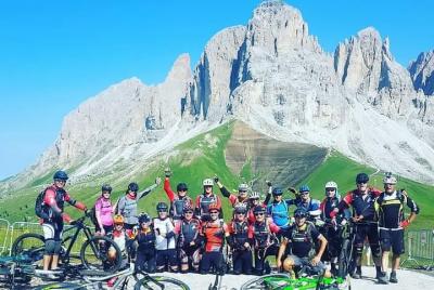Tour de 8 días en bicicleta por los Dolomitas