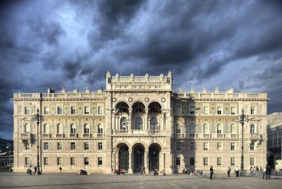 Habsburg Trieste: tour privado a pie con un guía local Habsburg Trieste: tour privado a pie con un guía local