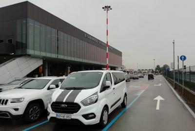 Traslado para grupos pequeños desde Trieste al aeropuerto de Bérgamo Traslado para grupos pequeños desde Trieste al aeropuerto de Bérgamo