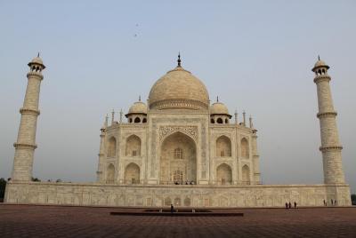 Viaje de dos días al Taj Mahal y al Fuerte de Agra desde Bangalore con vuelos de ida y vuelta