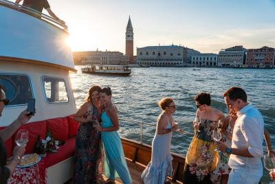 Venecia: Tour privado de día completo en barco