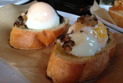 Tour de cicchetti y vino de Venecia con un sommelier privado