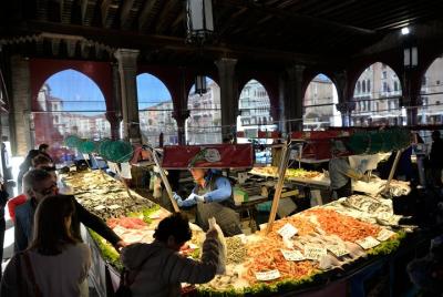 Visita al mercado de Rialto, clase de cocina y degustación de vinos