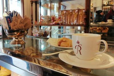 Dulce Venecia: paseo por cafés tradicionales y pastelerías