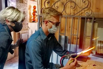 Taller de cristal de Murano y recorrido a pie en Murano: ¡crea tu propia cuenta!