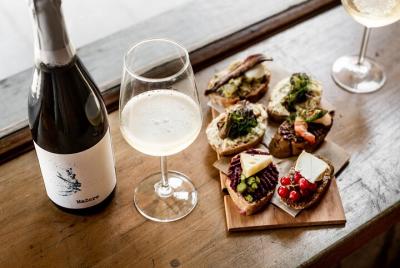 Tour a pie de medio día para grupos pequeños para amantes del diseño en Venecia 1