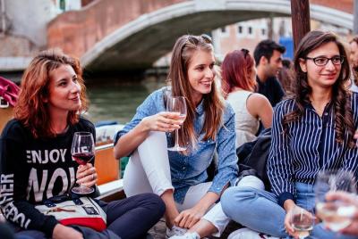 El recorrido privado definitivo para conocer los vinos y aperitivos de Venecia
