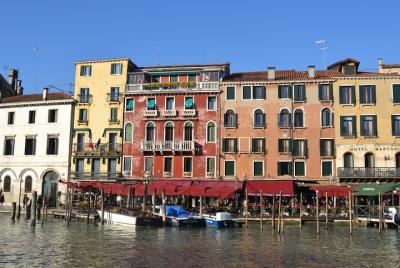 Venice Street Food Tour con visita al mercado local de alimentos, con guía de habla alemana