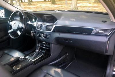 Traslado privado en coche de salida: hotel al aeropuerto de Verona (VRN)