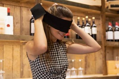 Cata sensorial del vino Amarone en el centro de Verona