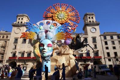 Alicante a través de sus museos con un aperitivo. Alicante a través de sus museos con un aperitivo.