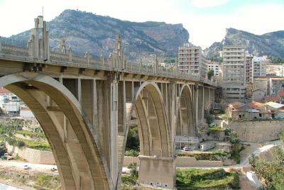 Visita a pie de Alcoy en la ruta modernista Visita a pie de Alcoy en la ruta modernista