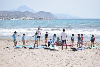 Curso de Inciación al Surf Curso de Inciación al Surf